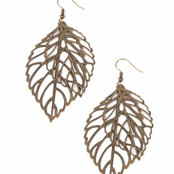 ❤️🔥5/$25❤️🔥 Take It or Leaf It Brass Earrings - Picture 2 of 2